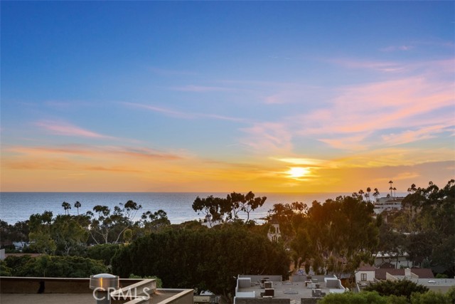 Detail Gallery Image 2 of 46 For 346 Y Pl, Laguna Beach,  CA 92651 - 3 Beds | 3 Baths