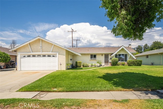 845 Linden Court, Upland, CA 91786