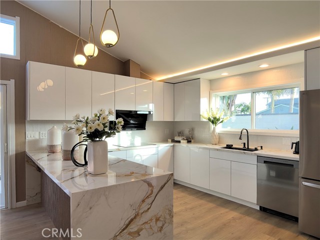 Detail Gallery Image 27 of 35 For 9331 Cape Cod Dr, Huntington Beach,  CA 92646 - 4 Beds | 3 Baths