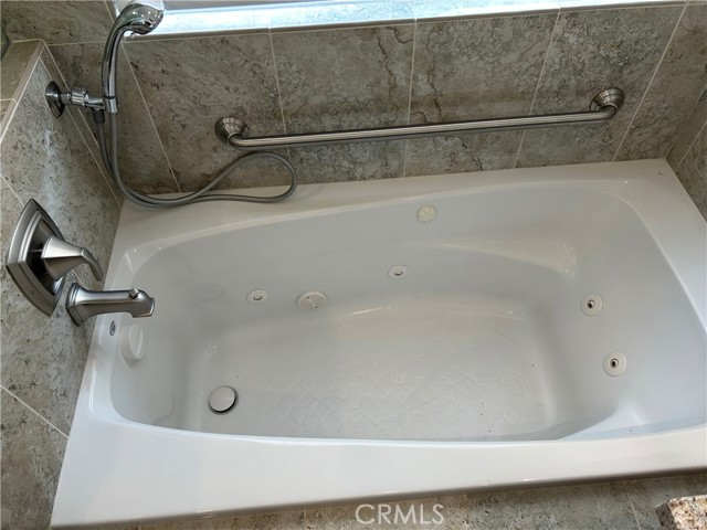 30101 Chateau Cuvaison, Murrieta CA: https://media.crmls.org/medias/2447f5e6-2fdb-4d84-bb17-202f748571ca.jpg