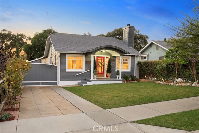 Detail Gallery Image 4 of 49 For 149 Grand Ave, Monrovia,  CA 91016 - 3 Beds | 2 Baths