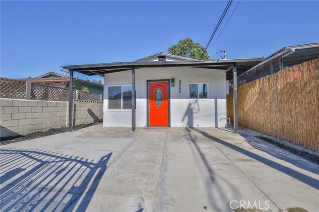 Detail Gallery Image 4 of 38 For 2265 E Bliss St, Compton,  CA 90222 - 2 Beds | 2 Baths