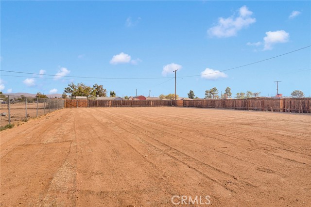 Detail Gallery Image 21 of 22 For 21867 Jelan Ave, Apple Valley,  CA 92307 - 3 Beds | 2 Baths
