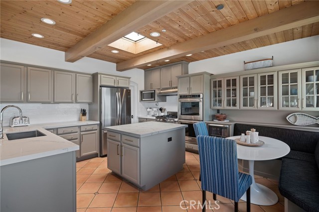 Detail Gallery Image 18 of 70 For 3603 Manhattan, Manhattan Beach,  CA 90266 - 3 Beds | 3/1 Baths