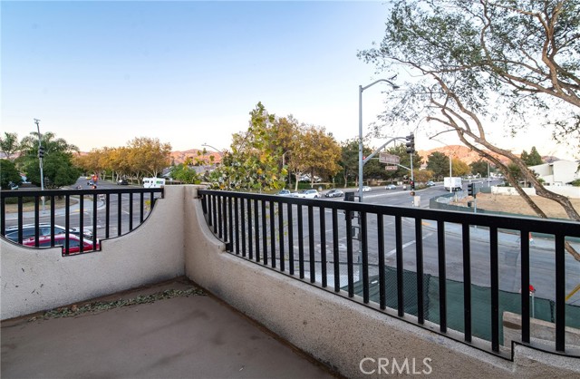 Detail Gallery Image 5 of 43 For 5526 E Los Angeles Ave #2,  Simi Valley,  CA 93063 - 3 Beds | 2/1 Baths