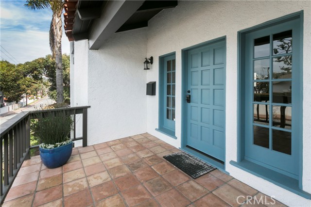 600 35th Street, Manhattan Beach, California 90266, 3 Bedrooms Bedrooms, ,2 BathroomsBathrooms,Residential,Sold,35th,SB17026414