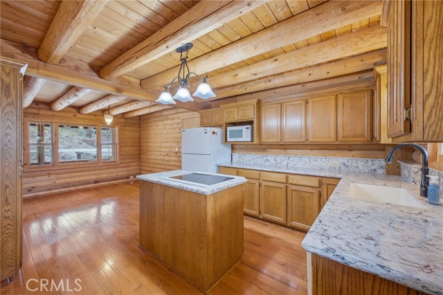 Detail Gallery Image 8 of 36 For 33052 Donner, Running Springs,  CA 92382 - 4 Beds | 2 Baths