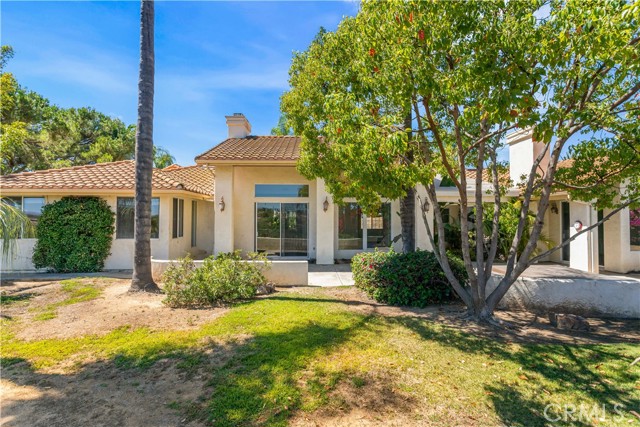 1145 Sea Larke Drive, Fallbrook CA: https://media.crmls.org/medias/244a4bf3-e12a-4d31-a6ee-fabc0bf12a31.jpg