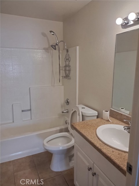 Detail Gallery Image 12 of 22 For 5500 Owensmouth Ave #215,  Woodland Hills,  CA 91367 - 3 Beds | 2 Baths