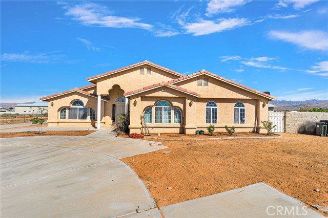Detail Gallery Image 3 of 64 For 11331 Pasco Rd, Apple Valley,  CA 92308 - 4 Beds | 2/1 Baths