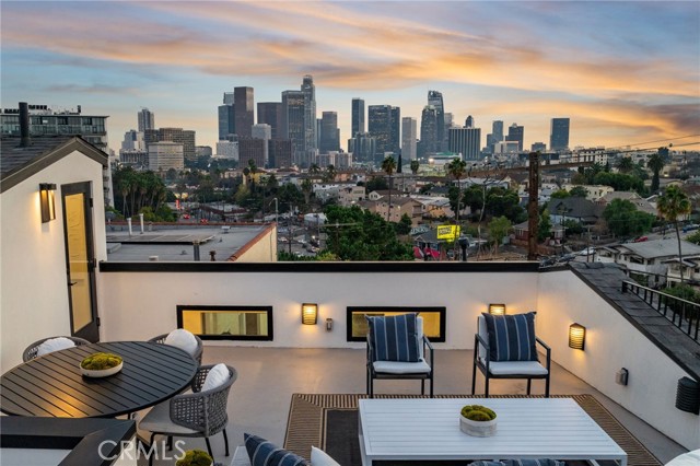 Front Image Thumbnail for CROC26023983