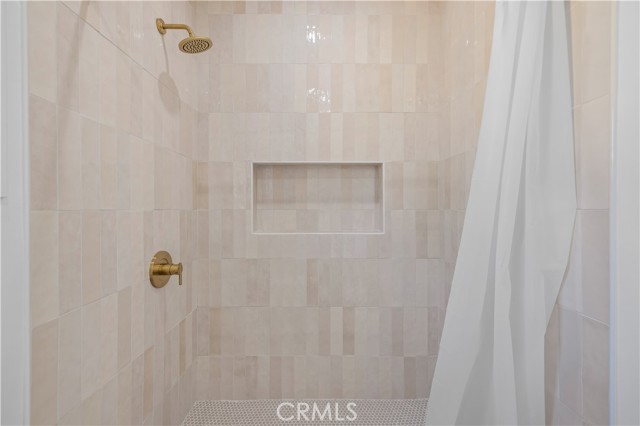 Detail Gallery Image 11 of 16 For 16245 1/2 Chatsworth St, Granada Hills,  CA 91344 - 1 Beds | 1 Baths