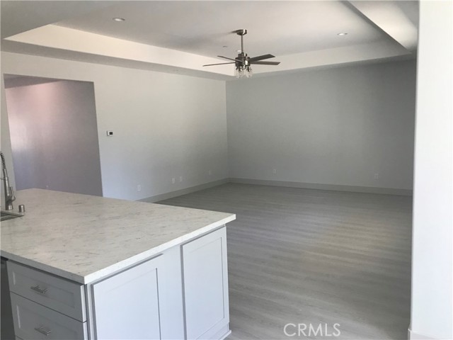 Detail Gallery Image 6 of 9 For 1455 Acacia St, Red Bluff,  CA 96080 - 4 Beds | 2 Baths