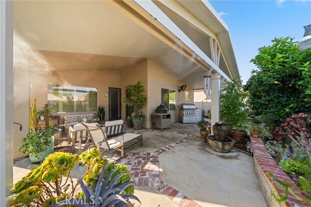 40070 Corte Fortuna, Murrieta CA: https://media.crmls.org/medias/244bff01-d62a-4ad0-94f4-27926c5ddf5b.jpg