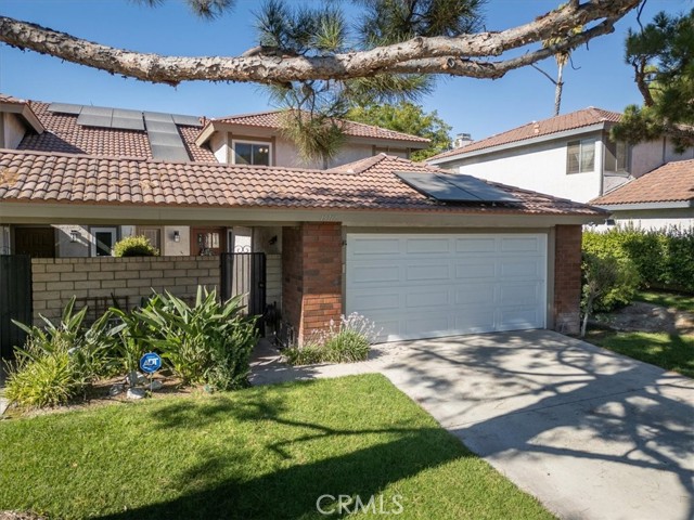 Detail Gallery Image 52 of 70 For 15717 Rosehaven Ln, Canyon Country,  CA 91387 - 3 Beds | 2/1 Baths