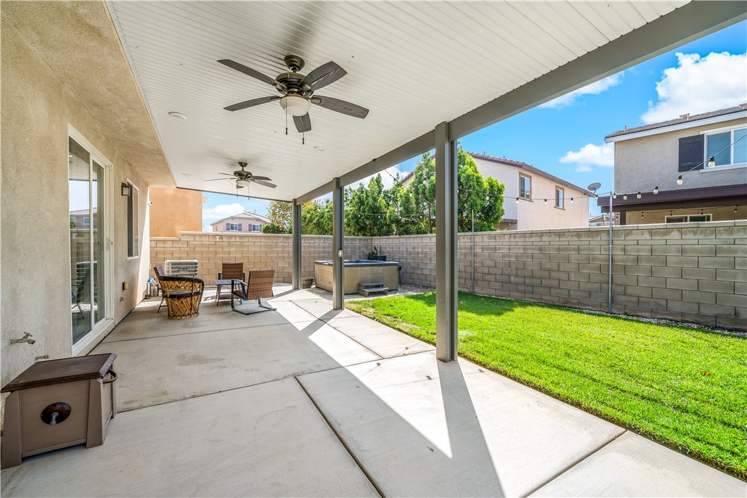 Detail Gallery Image 33 of 44 For 12143 Rhone Ct, Jurupa Valley,  CA 91752 - 4 Beds | 2/1 Baths