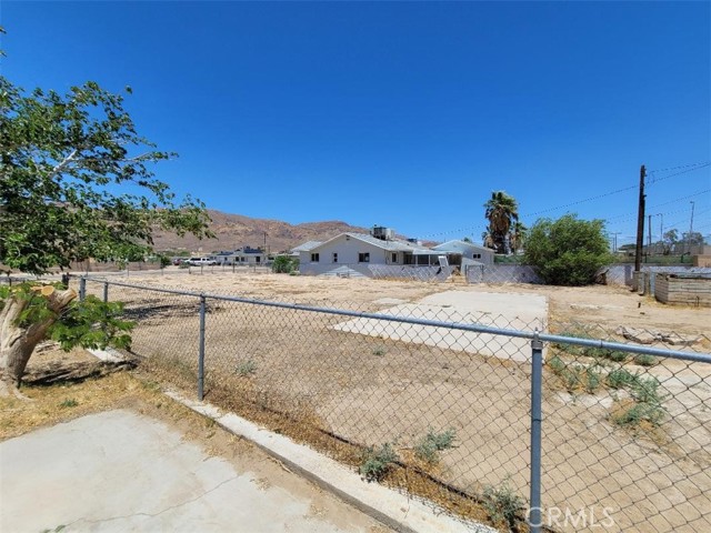 Detail Gallery Image 13 of 25 For 36013 4th St, Yermo,  CA 92398 - 3 Beds | 1 Baths