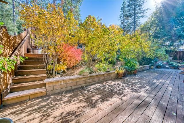 14274 Regina Way, Cobb CA: https://media.crmls.org/medias/244dc38b-53da-4b04-913b-cafaeac66266.jpg