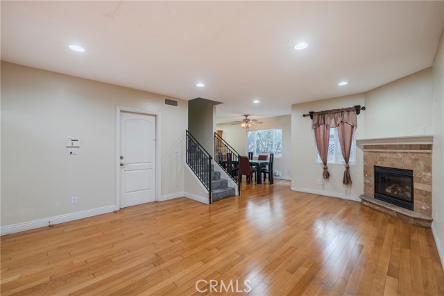 Detail Gallery Image 4 of 41 For 4445 W 163rd St., Lawndale,  CA 90260 - 4 Beds | 3/1 Baths