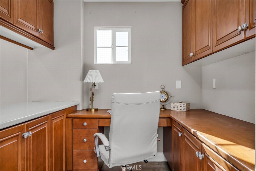 https://media.crmls.org/medias/244e73c1-53fd-4245-bd82-b07ab210049f.jpg?preset=X-Large