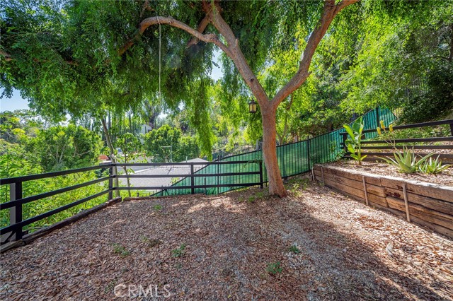 Detail Gallery Image 44 of 45 For 5245 Elvira Rd, Woodland Hills,  CA 91364 - 3 Beds | 3 Baths