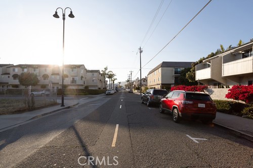 220 Ocean View Avenue, Pismo Beach CA: https://media.crmls.org/medias/244f9253-58a7-4753-a7aa-c66ea890cec3.jpg