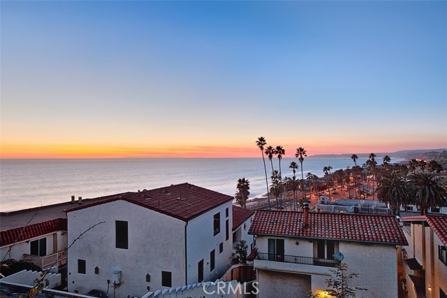 Detail Gallery Image 1 of 12 For 1531 Buena Vista #B,  San Clemente,  CA 92672 - 2 Beds | 2 Baths