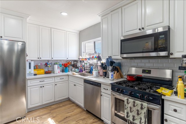 Detail Gallery Image 7 of 16 For 7206 Del Rosa Ave, San Bernardino,  CA 92404 - 3 Beds | 1 Baths