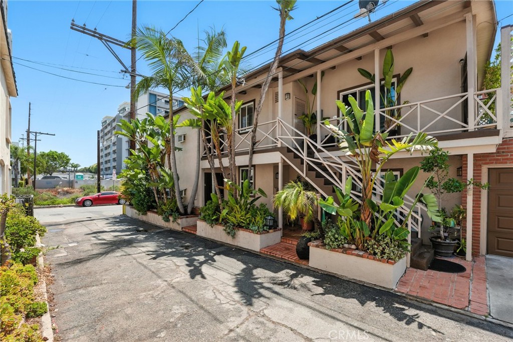 MLS #SB25094563 img 3