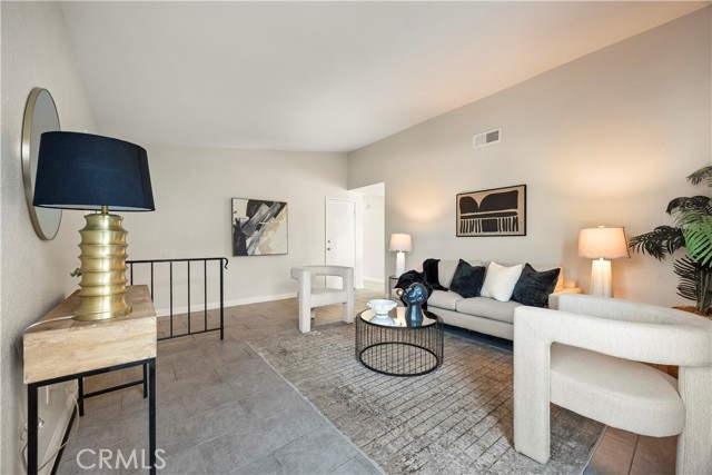 Detail Gallery Image 5 of 32 For 423 Montezuma St, Ontario,  CA 91762 - 3 Beds | 2 Baths