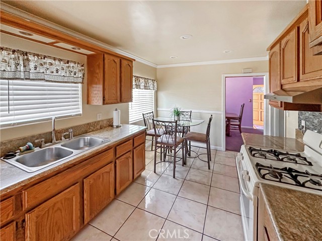 Detail Gallery Image 5 of 14 For 1319 S Washington Ave, Compton,  CA 90221 - 3 Beds | 1 Baths