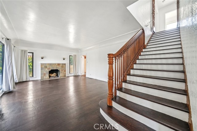 3098 N Arrowhead Avenue, San Bernardino CA: https://media.crmls.org/medias/2453a743-3683-48b1-98e8-a8b6392ad47e.jpg