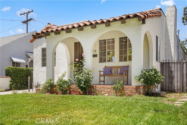 1715 Glorietta Avenue, Glendale CA: https://media.crmls.org/medias/24540f15-b3b8-4d1b-9d0b-a1d1187e140f.jpg