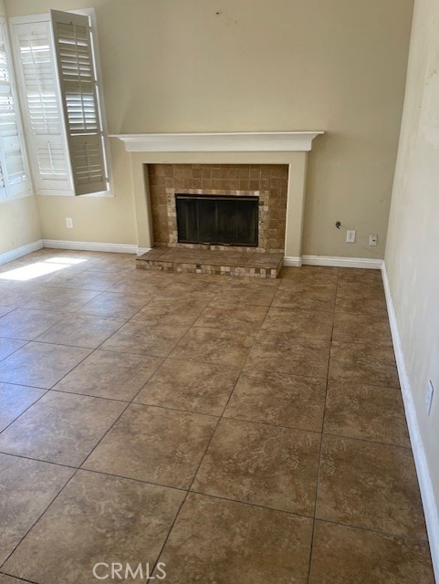 Detail Gallery Image 7 of 10 For 31990 via Cordoba, Temecula,  CA 92592 - 4 Beds | 2/1 Baths