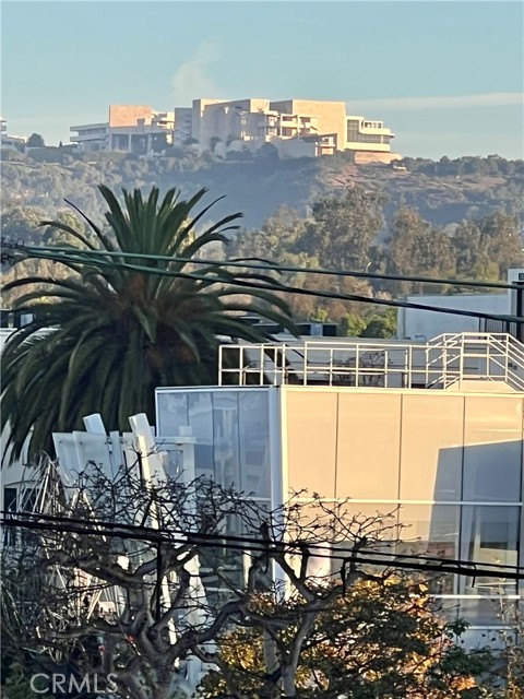 11847 Gorham Avenue, Los Angeles CA: https://media.crmls.org/medias/24552d60-f902-4e4f-a9a2-1f9d4202bc2e.jpg