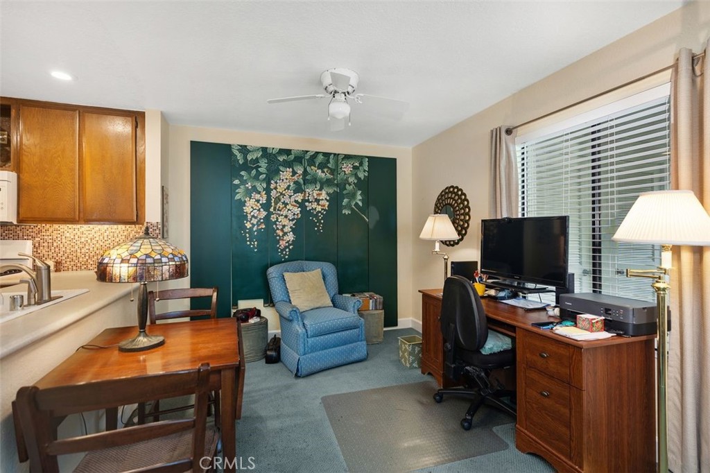 2455b753 Cb4f 4565 B887 Ae86ba6b574b