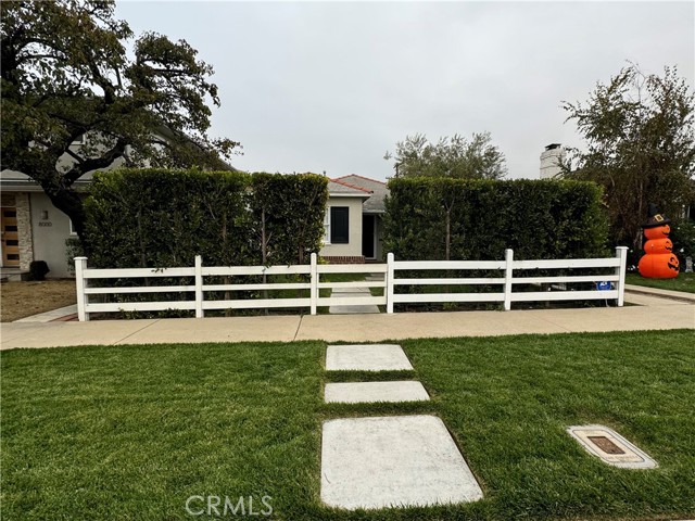 Detail Gallery Image 9 of 11 For 8004 Holy Cross Pl, Los Angeles,  CA 90045 - 2 Beds | 2 Baths