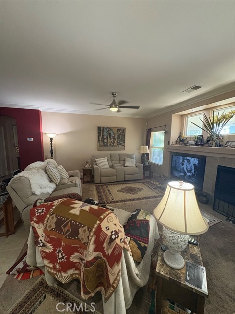 1281 Early Blue Lane, Beaumont CA: https://media.crmls.org/medias/2456b21f-4b59-486e-a552-f9e055046e48.jpg