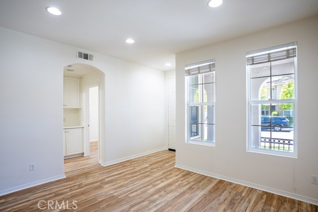 23857 Rio Rancho Way, Valencia CA: https://media.crmls.org/medias/2456c24f-4fd8-4353-a68b-e849a4f774d8.jpg