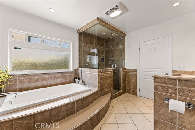4811 Heaven Avenue, Woodland Hills CA: https://media.crmls.org/medias/245713f9-9492-4ece-8cb7-6505fb4f9adb.jpg