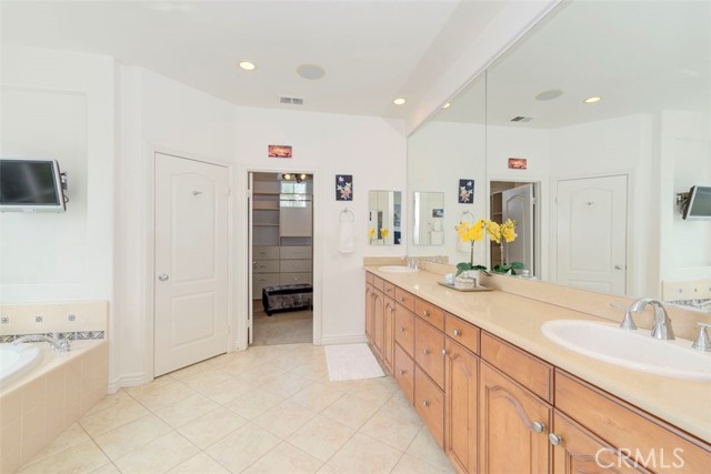 Detail Gallery Image 31 of 41 For 20 Cousteau Ln, Ladera Ranch,  CA 92694 - 3 Beds | 2/1 Baths