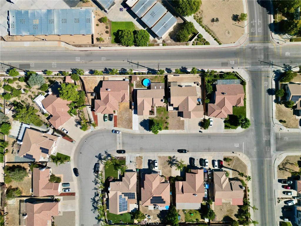 https://media.crmls.org/medias/24581cbd-f5b3-4a2c-8632-3524c2aec9b3.jpg?preset=X-Large