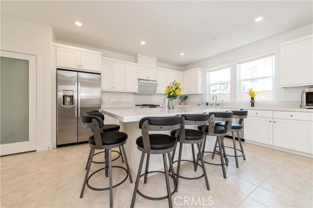 Detail Gallery Image 8 of 42 For 243 Yerba, Irvine,  CA 92618 - 4 Beds | 3/1 Baths