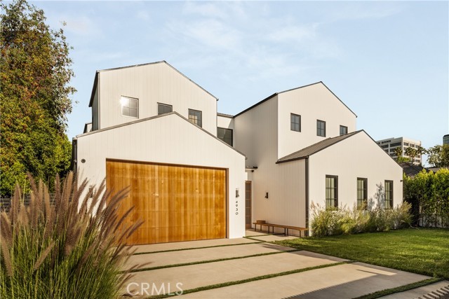 Detail Gallery Image 2 of 41 For 4930 Edgerton Ave, Encino,  CA 91436 - 5 Beds | 5/1 Baths