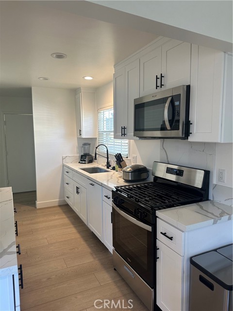 2303 Amherst Avenue, Los Angeles CA: https://media.crmls.org/medias/24590b62-6618-4d99-9e2d-295fc9264f38.jpg