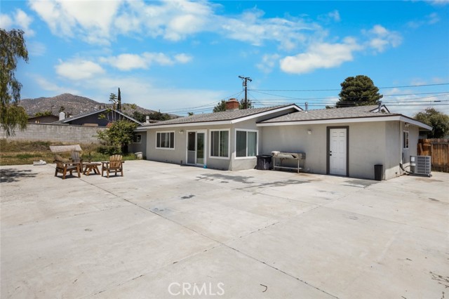 11911 Ivy Lane, Moreno Valley CA: https://media.crmls.org/medias/24597e2c-10da-450d-b498-cd3316221c05.jpg