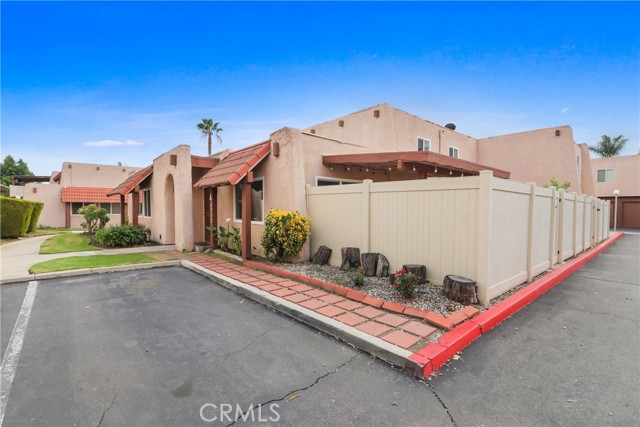 Detail Gallery Image 2 of 33 For 4332 Naranja a,  Chino,  CA 91710 - 3 Beds | 2 Baths