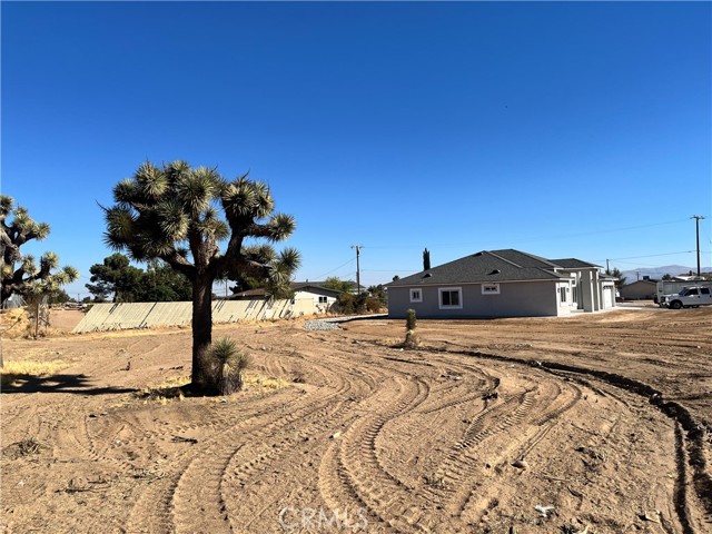 Detail Gallery Image 11 of 50 For 17556 Live Oak St, Hesperia,  CA 92345 - 4 Beds | 3 Baths