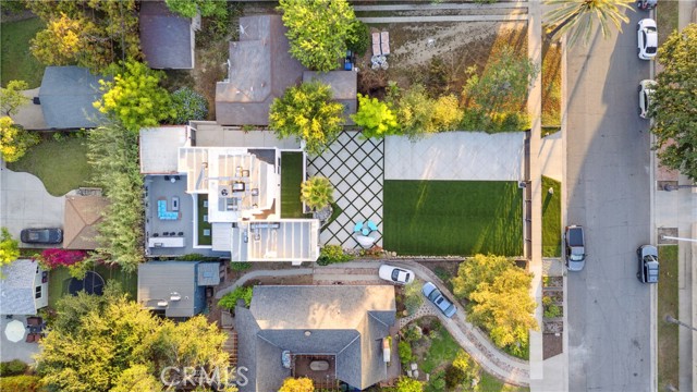 1290 E Woodbury Road, Pasadena CA: https://media.crmls.org/medias/245a49b9-4892-4d9d-a157-32e6f9a35e30.jpg
