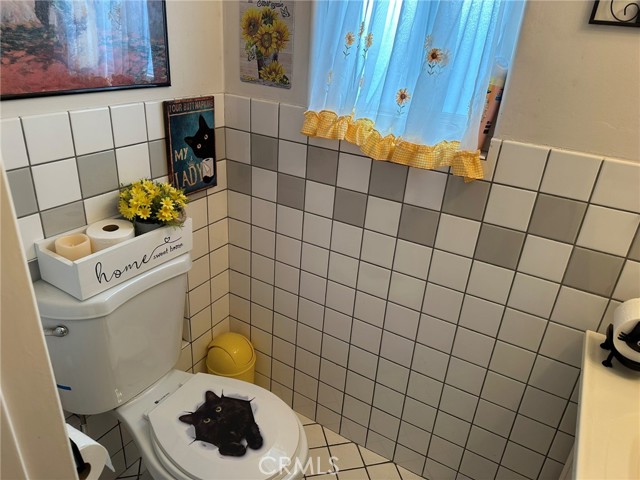 Detail Gallery Image 13 of 24 For 22901 Leonora Dr, Woodland Hills,  CA 91367 - 3 Beds | 1/1 Baths